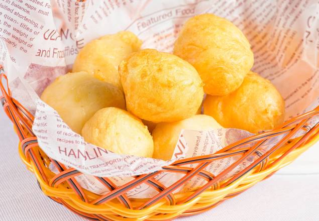 Deep-fried Cuttlefish Ball 炸墨魚丸